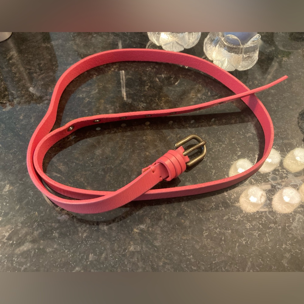 AEO American Eagle Outfitters Salmon Pink Genuine Leather Skinny Belt size large